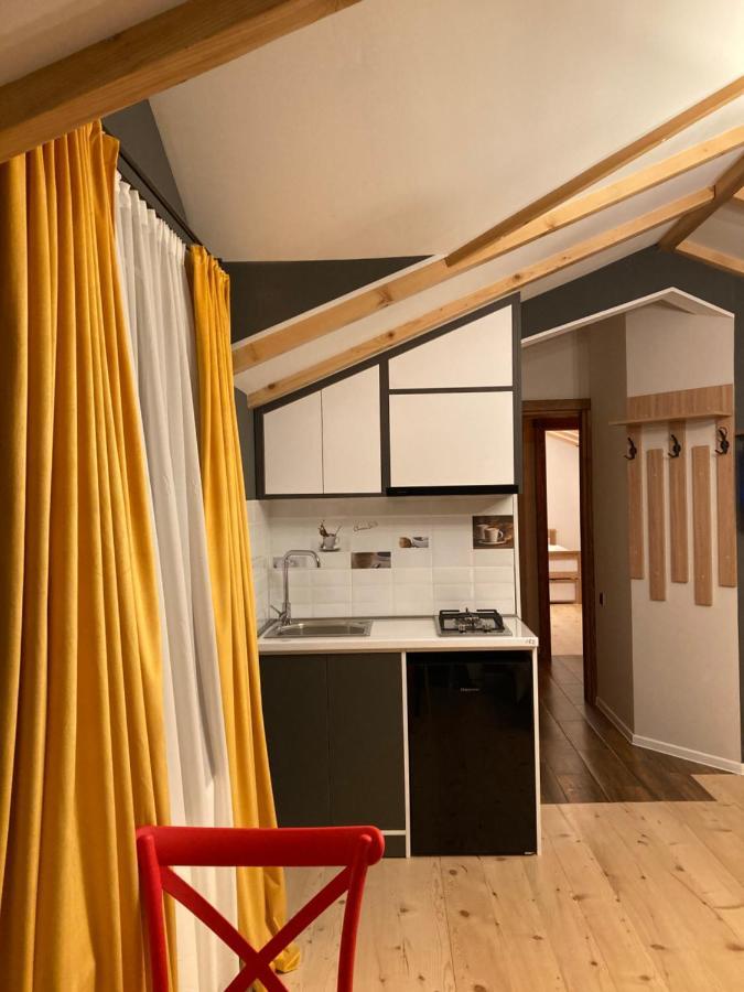 Borjomi Yellow Hotel 外观 照片