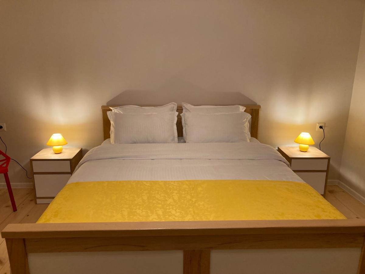 Borjomi Yellow Hotel 外观 照片