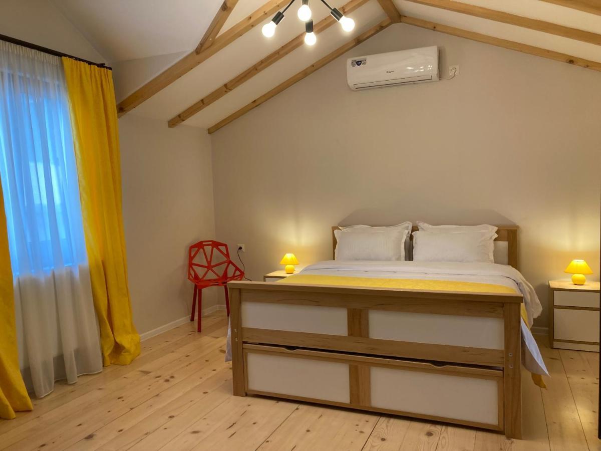 Borjomi Yellow Hotel 外观 照片