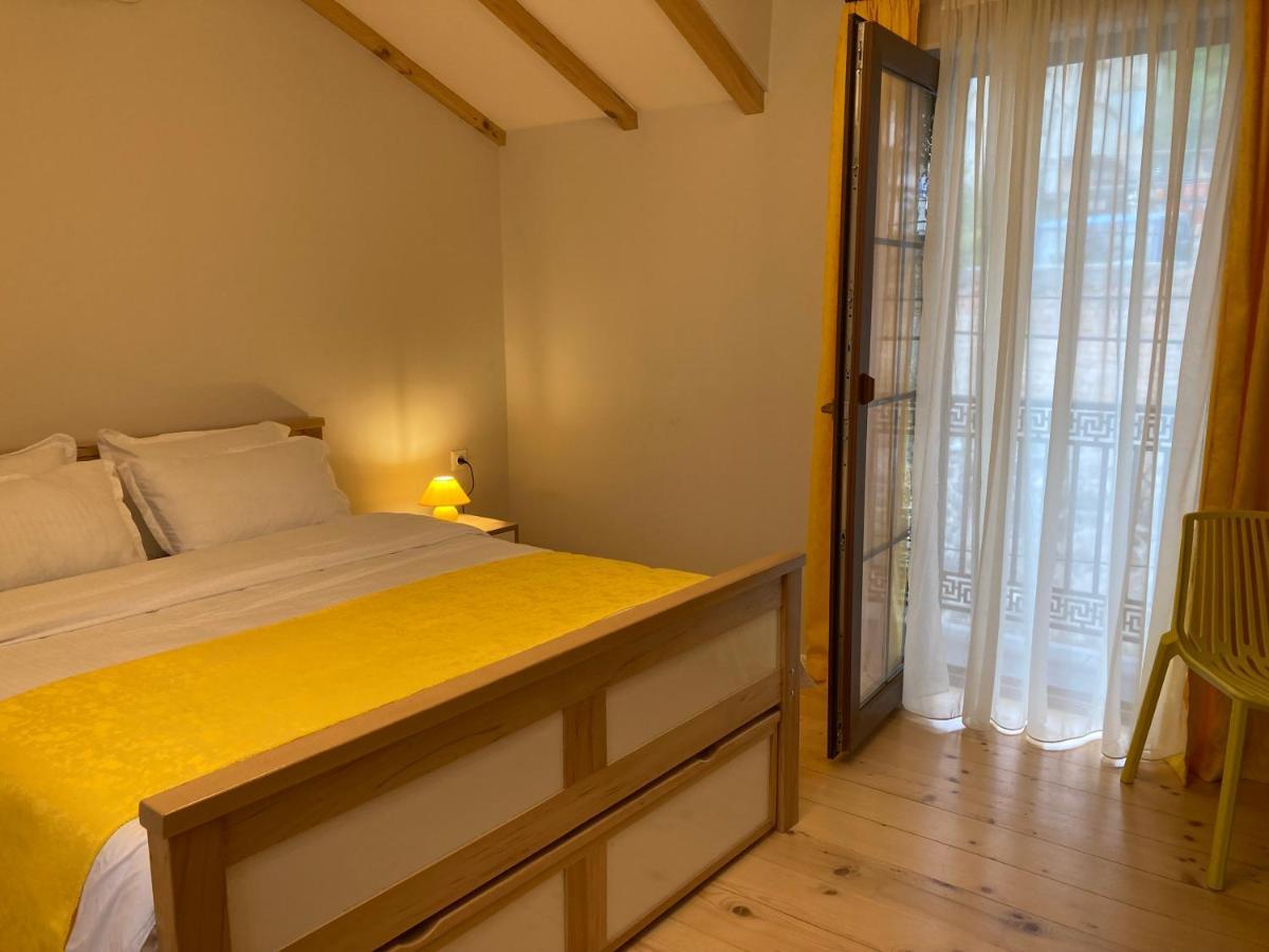 Borjomi Yellow Hotel 外观 照片