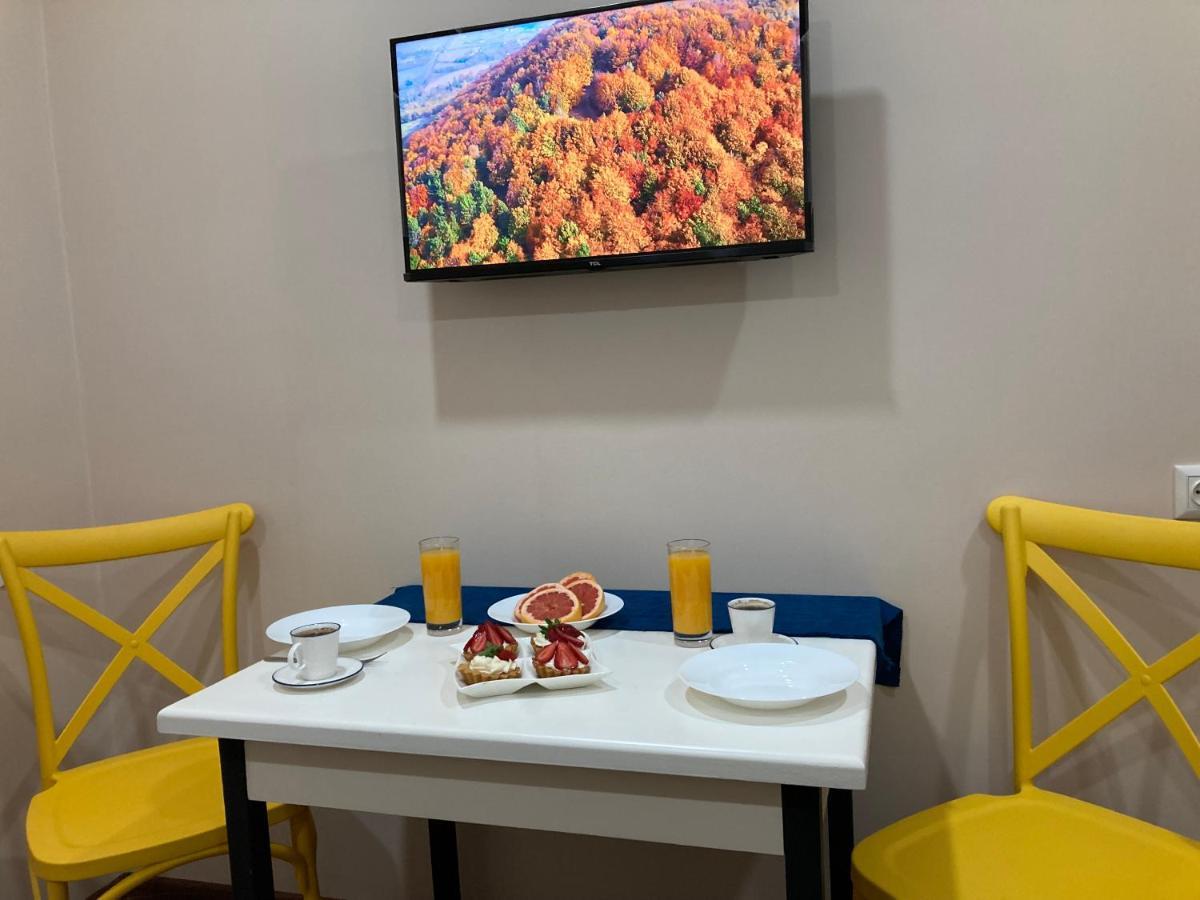 Borjomi Yellow Hotel 外观 照片