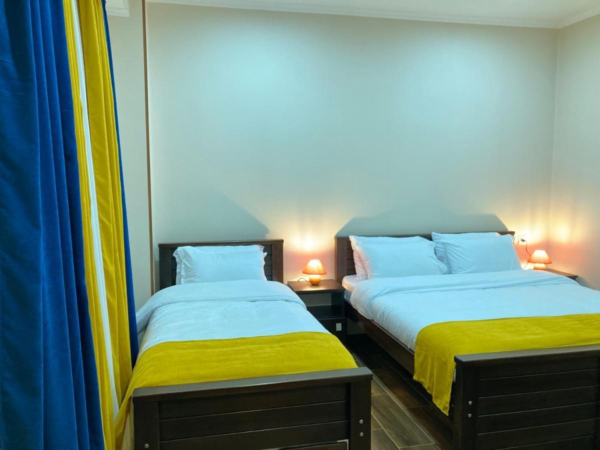 Borjomi Yellow Hotel 外观 照片