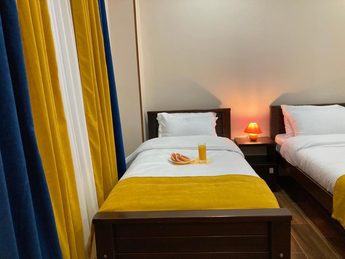 Borjomi Yellow Hotel 外观 照片