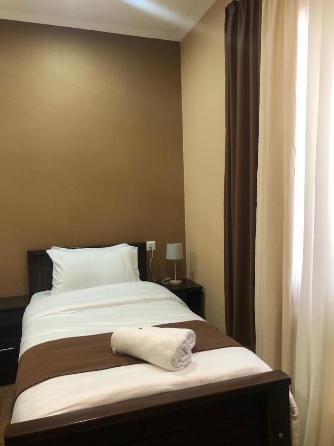 Borjomi Yellow Hotel 外观 照片