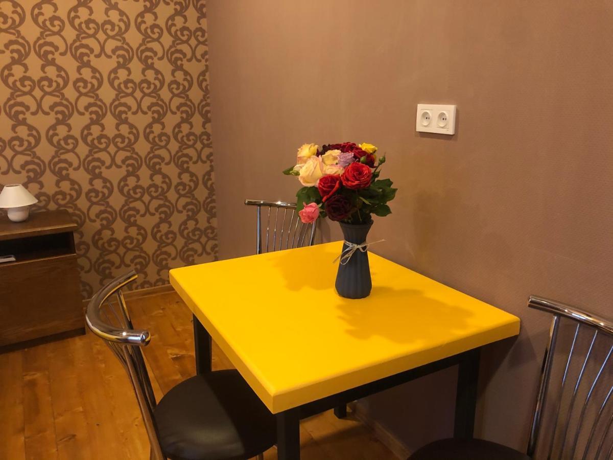 Borjomi Yellow Hotel 外观 照片