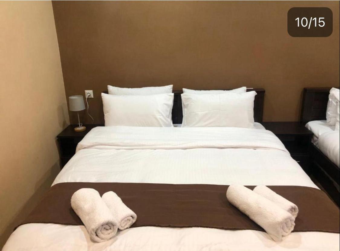 Borjomi Yellow Hotel 外观 照片